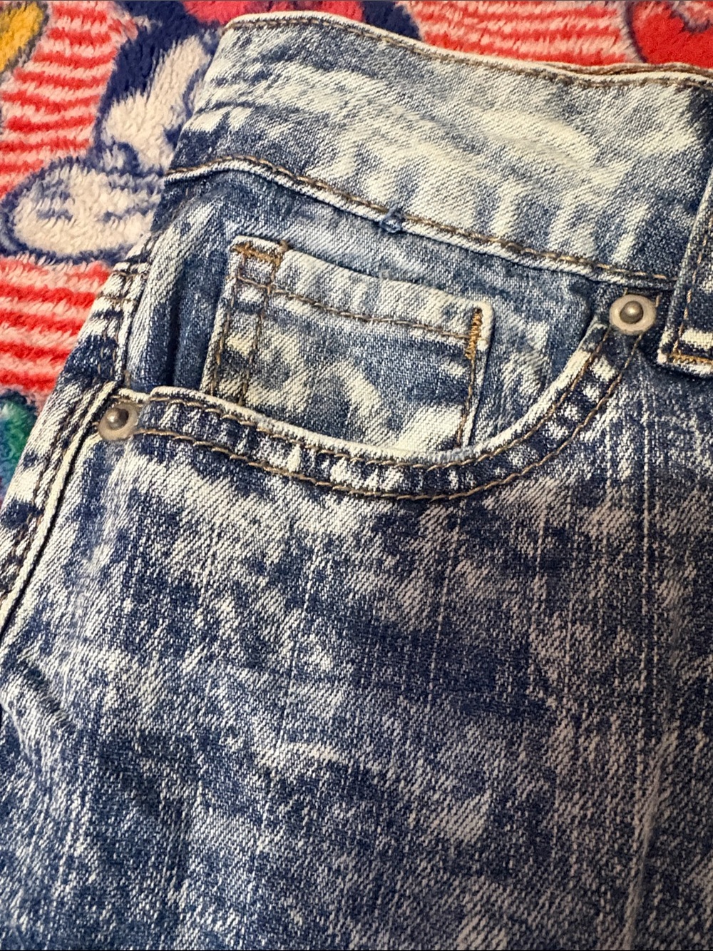 Cato Women's Relaxed Acid Wash Blue Jeans - Picture 6 of 9